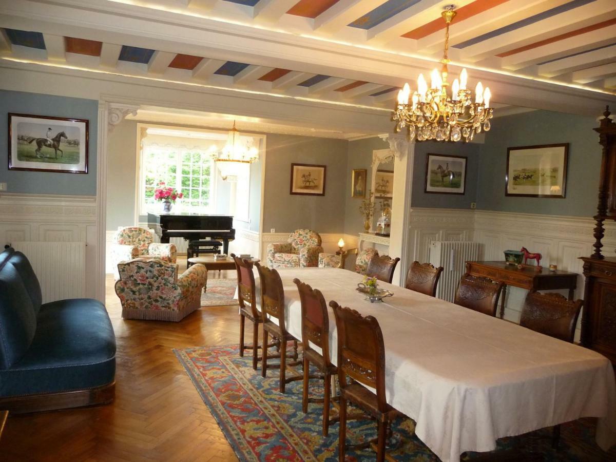 Manoir De Sens Bed & Breakfast Beuvron-en-Auge Exterior photo